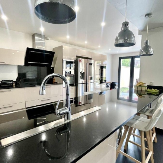  Annonces ST DENIS : Maison / Villa | LIVRY-GARGAN (93190) | 180 m2 | 685 000 &euro; 