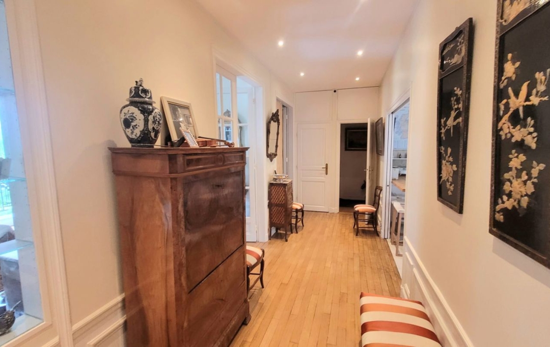 Annonces ST DENIS : Appartement | PARIS (75016) | 116 m2 | 1 200 000 &euro; 