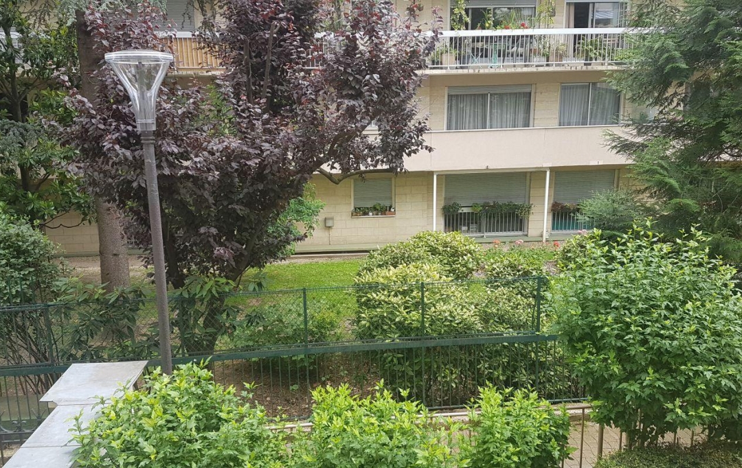 Annonces ST DENIS : Appartement | PARIS (75018) | 46 m2 | 340 200 &euro; 