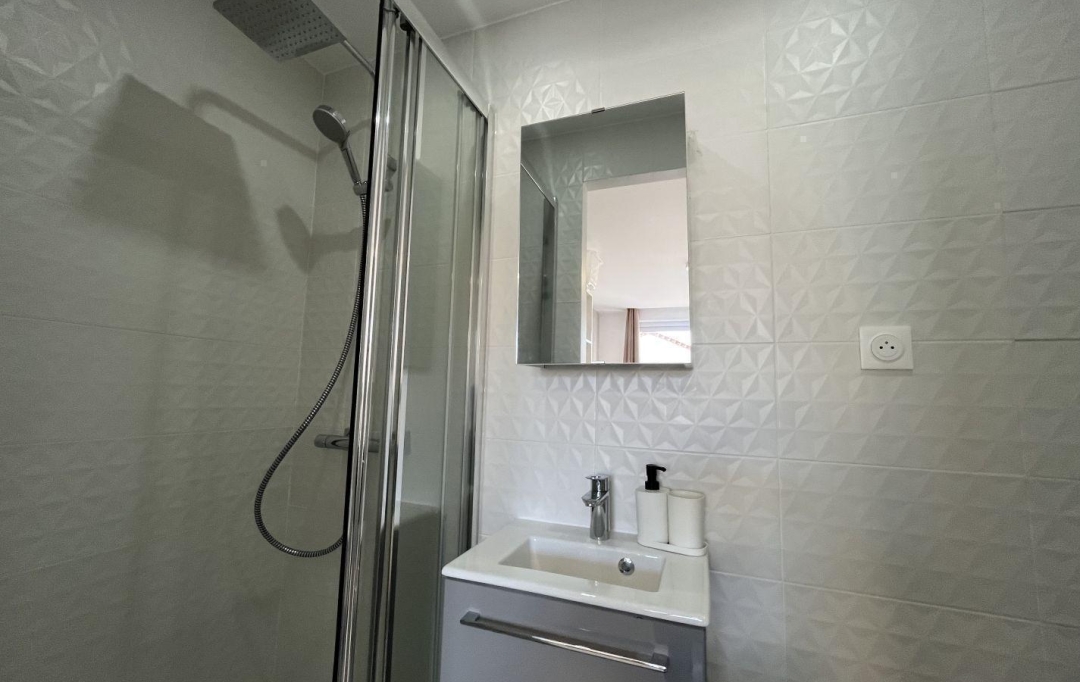 Annonces ST DENIS : Maison / Villa | COLOMBES (92700) | 15 m2 | 700 &euro; 