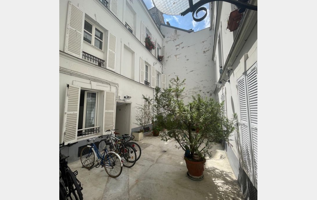 Annonces ST DENIS : Appartement | PARIS (75018) | 22 m2 | 860 &euro; 
