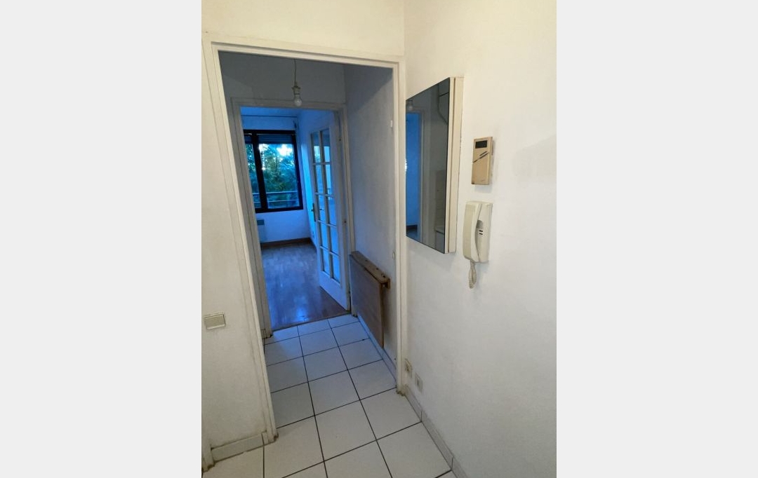 Annonces ST DENIS : Appartement | CHARENTON-LE-PONT (94220) | 20 m2 | 750 &euro; 