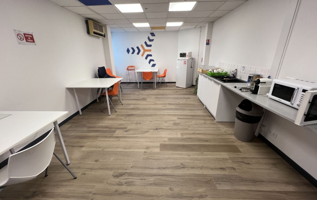 Annonces ST DENIS : Local / Bureau | LES SORINIERES (44840) | 4 090 m2 | 2 995 000 &euro; 