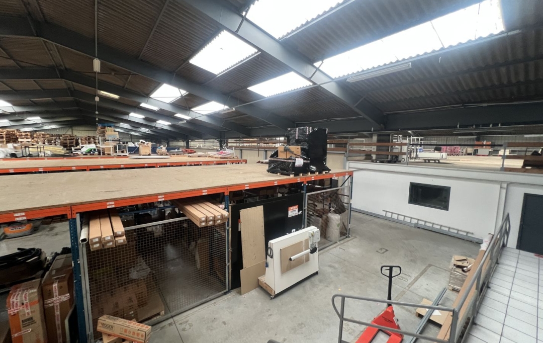 Annonces ST DENIS : Local / Bureau | LES SORINIERES (44840) | 4 090 m2 | 2 995 000 &euro; 
