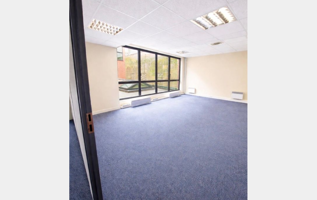 Annonces ST DENIS : Local / Bureau | SAINT-DENIS (93200) | 425 m2 | 4 250 &euro; 