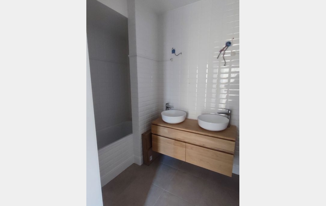 Annonces ST DENIS : Appartement | PARIS (75019) | 52 m2 | 502 600 &euro; 