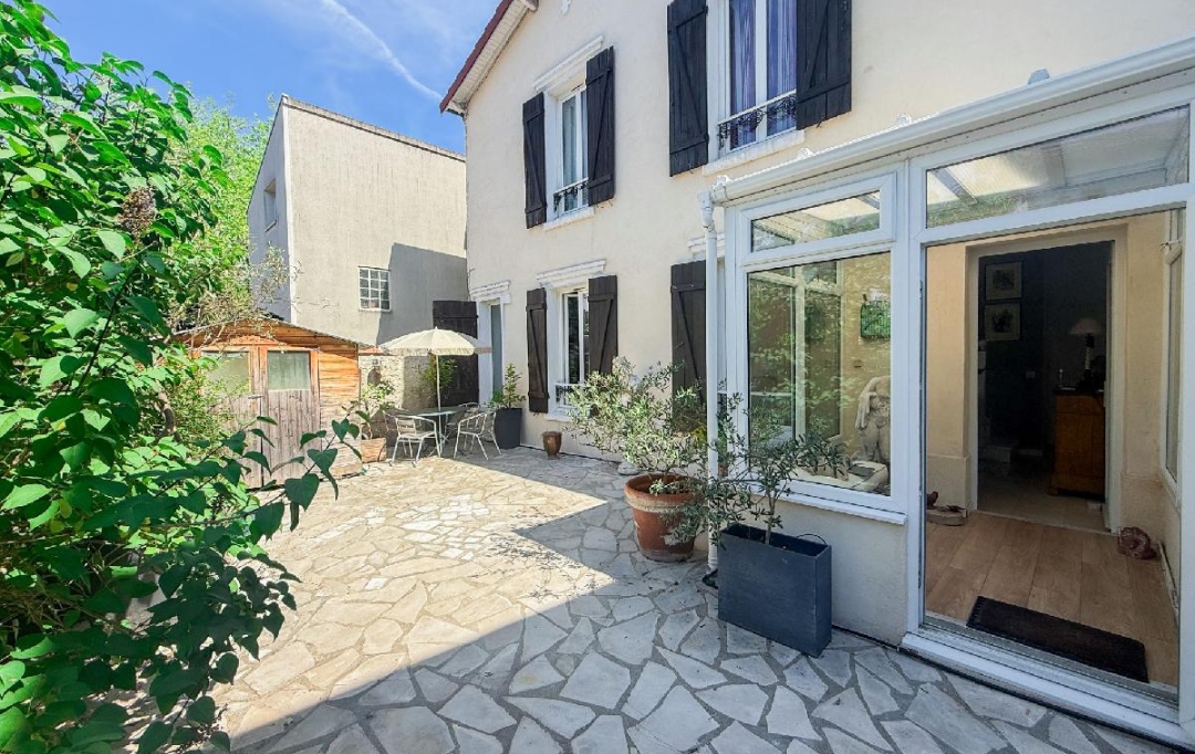 Annonces ST DENIS : Maison / Villa | SAINT-CLOUD (92210) | 97 m2 | 875 000 &euro; 