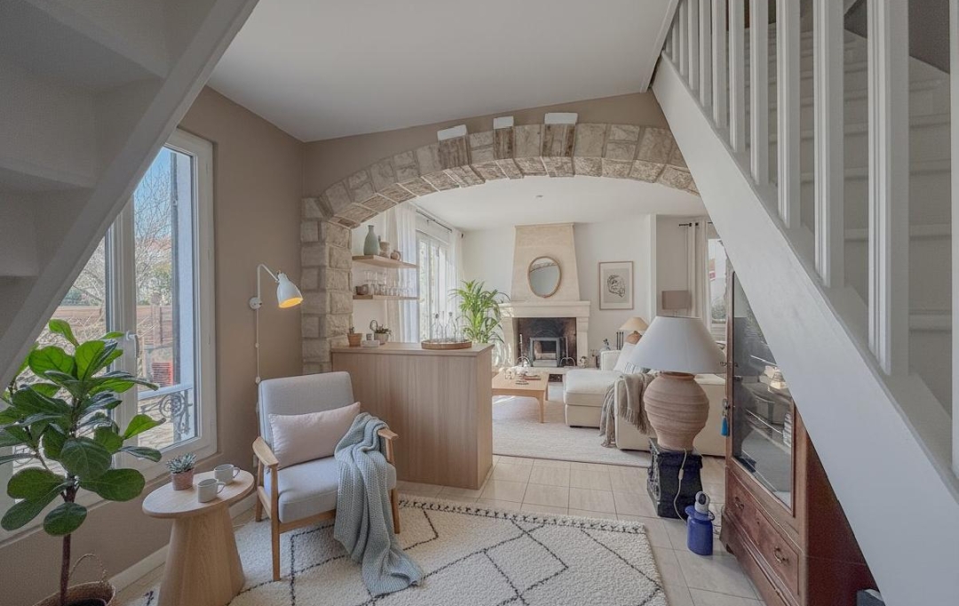 Annonces ST DENIS : Maison / Villa | SAINT-CLOUD (92210) | 97 m2 | 875 000 &euro; 