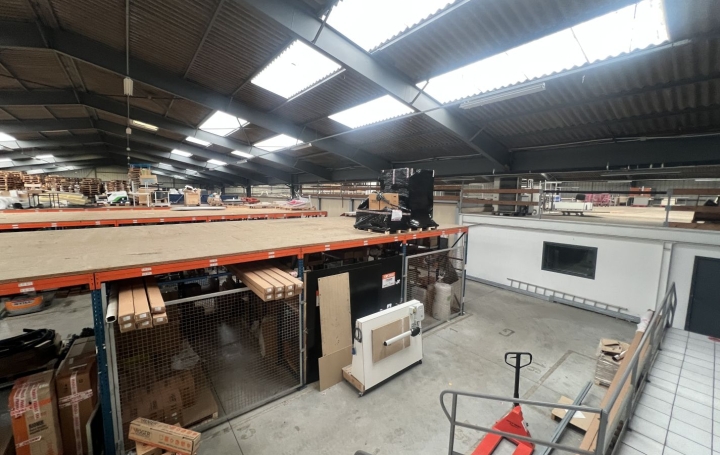  Annonces ST DENIS Local / Bureau | LES SORINIERES (44840) | 4 090 m2 | 2 995 000 € 
